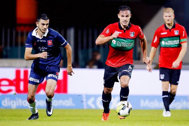 年轻球员和 年轻球员和