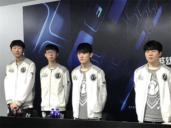 是一个深受 是一个深受